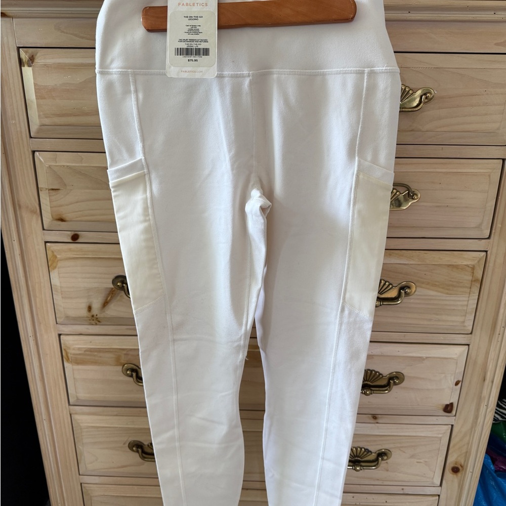 Fabletics White Leggings with Pockets